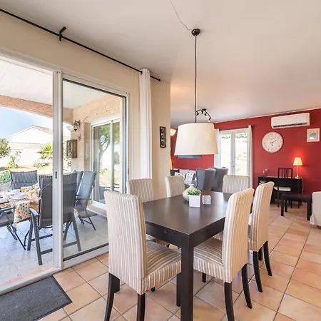 Villa In With Private Pool Escales