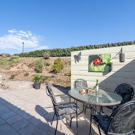 In With Private Pool Escales
