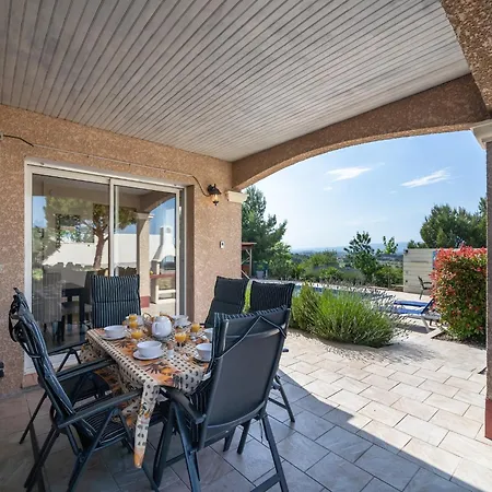 Villa In With Private Pool *
