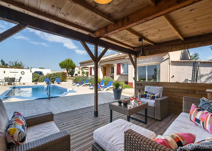 In With Private Pool Willa Escales